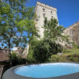 La Tour Carrée de Nontron, sleeps 12