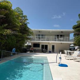Charming 4 BR pool house in welcoming Islamorada