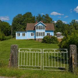Country Estate surrounded by forests and lakes - special September-offers!, hotel a Ryd