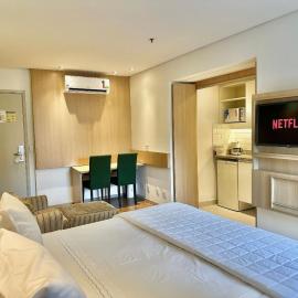 Flat Nações Unidas limpeza diária e rooftop