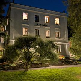 Willa Bywaj Zdrój, hotel di Lądek-Zdrój