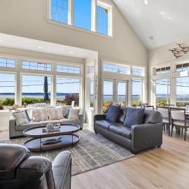 Luxury home with private beach, Hotel in Blaine