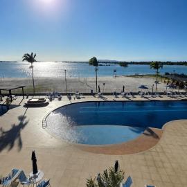 Apartamento no condomínio Golden Lake - Lagoa privativa - 06 hóspedes - AR e Wi-Fi
