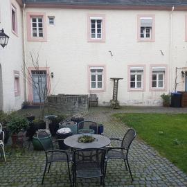 Weingut-Klosterhof, хотел в Браунеберг
