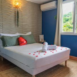 Pandora - T2 immersif, jardin & jacuzzi, massages, Hotel in Chambort