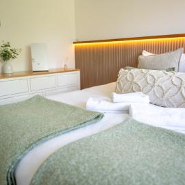 2-Bed Retreat-Gated Parking-Work Recharge Stay: Worksop şehrinde bir otel