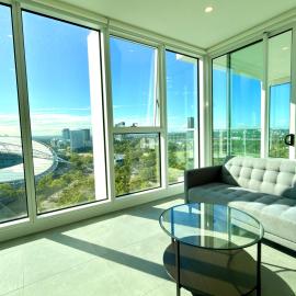 Olympic Park Gem 2 bedroom condo -Pool Gym Parking 17, hotel v destinaci Sydney