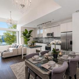 Premium 2 Bedroom Downtown Vancouver Stay with Modern City Vibes