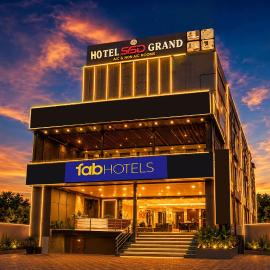 FabHotel SSD Grand, hotel di Pūdimadaka