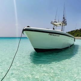 Tropical Lodge, hotel em Hanimaadhoo