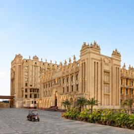 Blueworld Castles – hotel w mieście Kanpur
