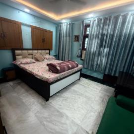 Vaishnavi home، فندق في Sultānpur