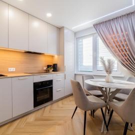 Estela Apartments, ξενοδοχείο στο Σιαουλιάι