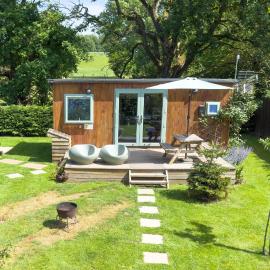 The Hideaway at Hidden Wood Glamping, Hotel in Corsley