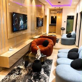 Viesnīca Cozy 1-bedroom at Alagomeji Yaba pilsētā Onike