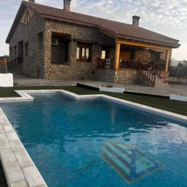 Casa Rural Illana con Piscina Privada: Illana şehrinde bir otel