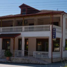 Hotel Sofia, viešbutis mieste Likóstomon