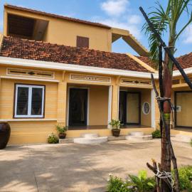 Về Nhà - A House by the Sea