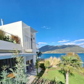 Physis Fokida, hotel em Erateini
