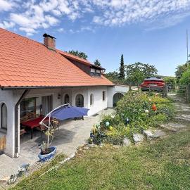 Holiday Home JANIKE by Interhome