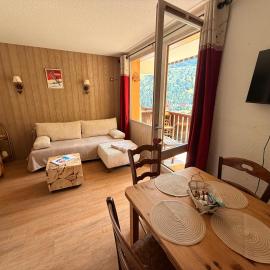 Meribel-Mottaret Rare 2 chambres dont cabine fermée à côté des pistes - Classé meublé de tourisme, viešbutis mieste Les Allues