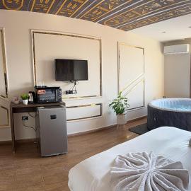 Aura Grand pyramids view inn, Hotel in Giza