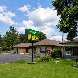Queen's Motel Blenheim Near Lake Erie ON, hotel Blenheim városában