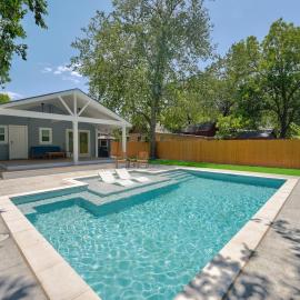 Charming House with Private Pool in Georgetown