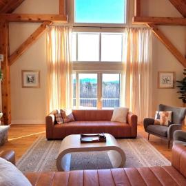 Huge Luxury Home, Views, Hot Tub, Movie Theater