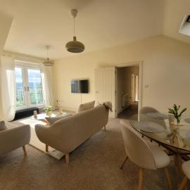 Stunning Sheffield Penthouse with Panoramic Views
