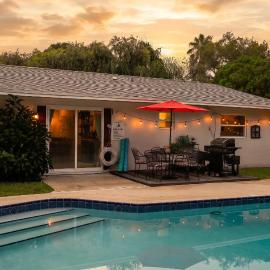 40-Ft Private Pool - Pet-Friendly 15 Min to Beach