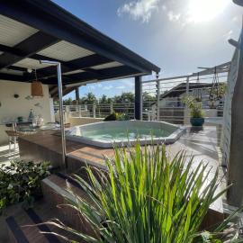 Beachfront Paradise at El Limon