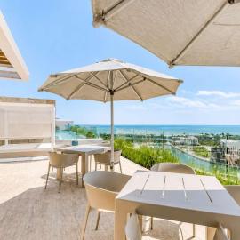 2BR Puerto Cancun with Rooftop Pool Gym & Marina