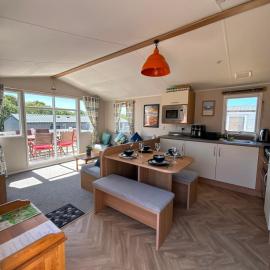 Stunning Woolacombe Seaview 3 Bedroom Caravan, hotelli kohteessa Mortehoe