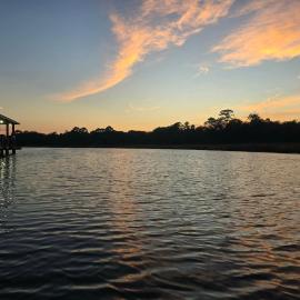 Waterfront Getaway With Camp Fire Fishing Kayaking Boat Ramp Lot 1, hotel em Coden