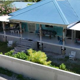 LE FARE BLEU NUI Villa privée climatisée en bord de lagon à Tiputa Rangiroa - Demi-pension & vélos gratuits โรงแรมในRangiroa