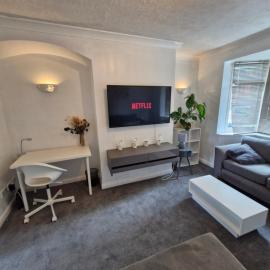 Cosy 3 bedroom house close to city and shops – hotel w mieście Parkside