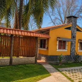 La Palmera, hotel u gradu Dique Luján