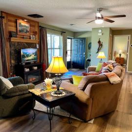 Groovy View Cabin- Mountain Views W Covered Porch - Pet Friendly