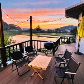Taean Pine Forest House Pension, hotel em Taean