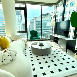 Sydney CBD Skyline Retreat with Pool & Gym 29