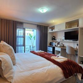 Lily's Rest, Village on Silwerstrand, Robertson