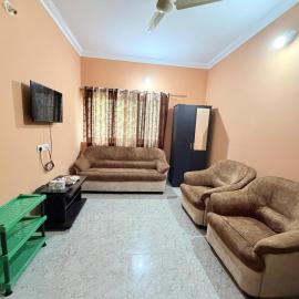 Shalom Homestay Near Candolim Beach Goa, Hotel in Aguada