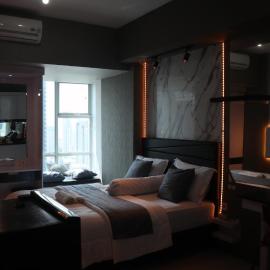 Cozy Modern Studio 30 with Full Kitchen