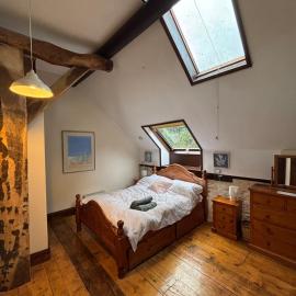 Rustic barn conversion close to beautiful beaches