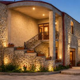 Christy Hotel: Goris şehrinde bir otel