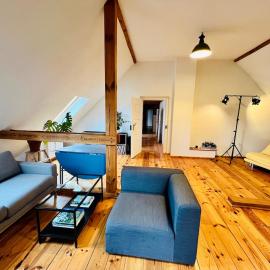koldi - Historic House with 4 bedrooms each with en-suite bathrooms