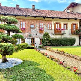 Maison Des Fleurs, hotel a San Maurizio Canavese