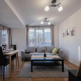 Hyggemate - 1 Bed Room Cozy Apartment in Sarnitsa