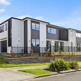 Luxury Corner New Home with Central AC 7BR 5BH